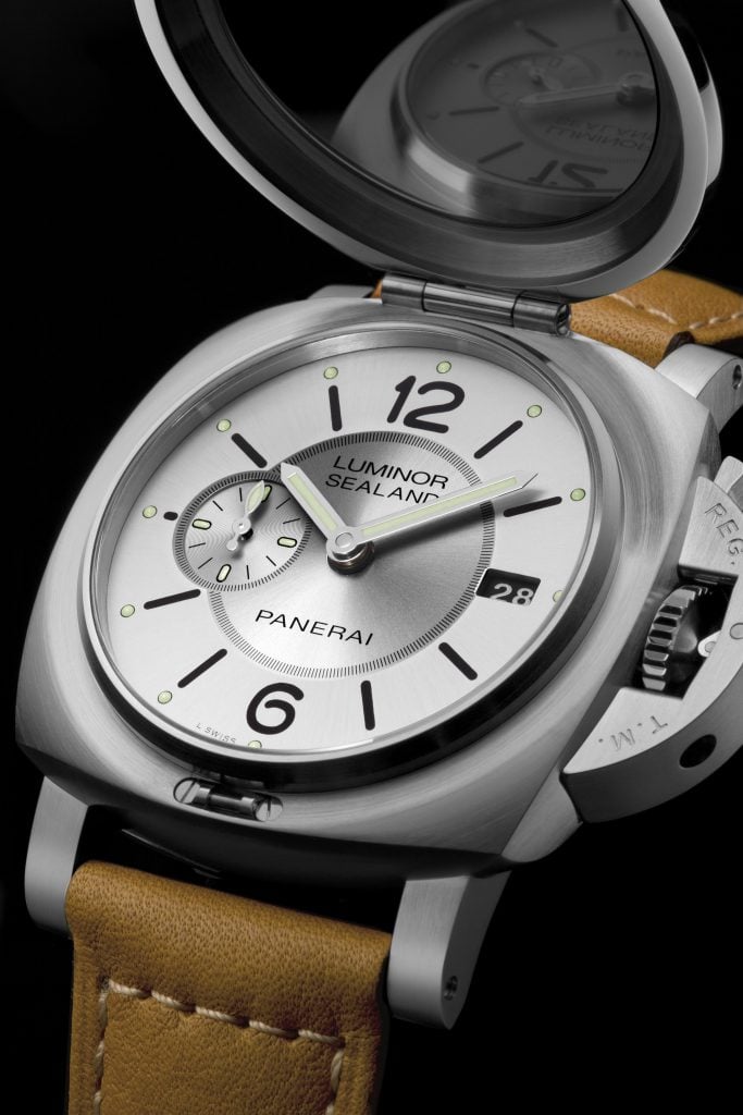 PAM00852 dial with the leather straps PAM00852 with Leather straps