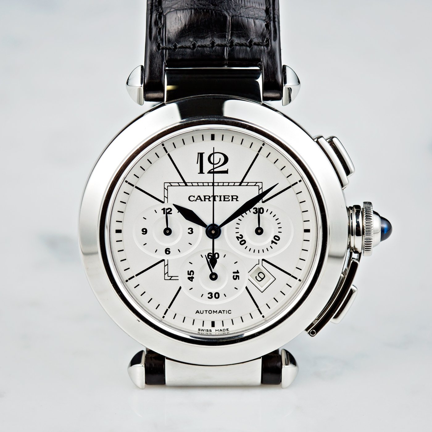 This Pasha de Cartier is an amazing timepiece that can be worn in both a casual and royal setting. This Pasha de Cartier looks clean and simple yet can still be useful.
