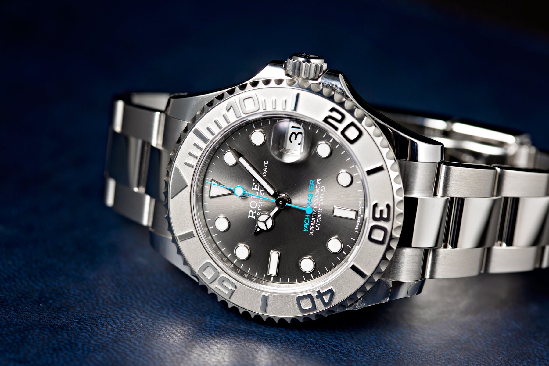 This yacht-master 37 from Bobs watches is brand new.