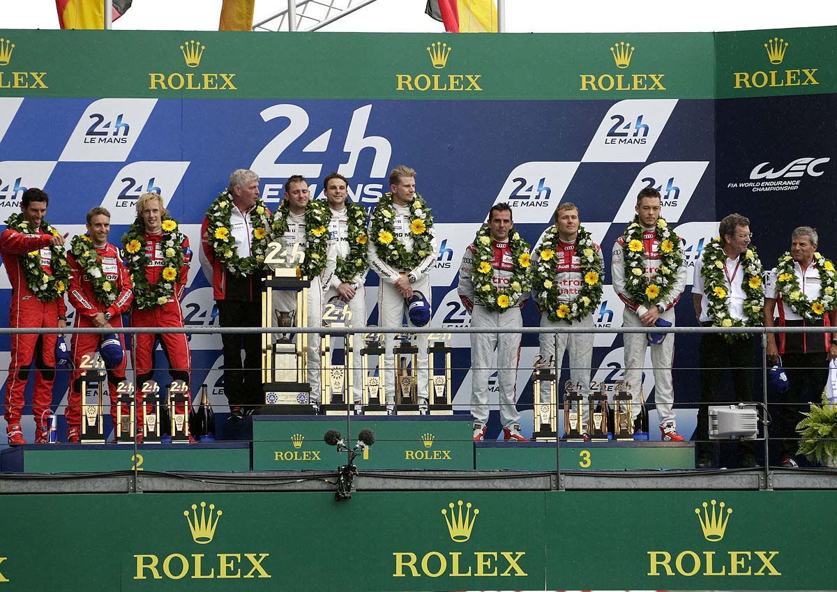 Pick your side. Le Mans 24 Hour Race