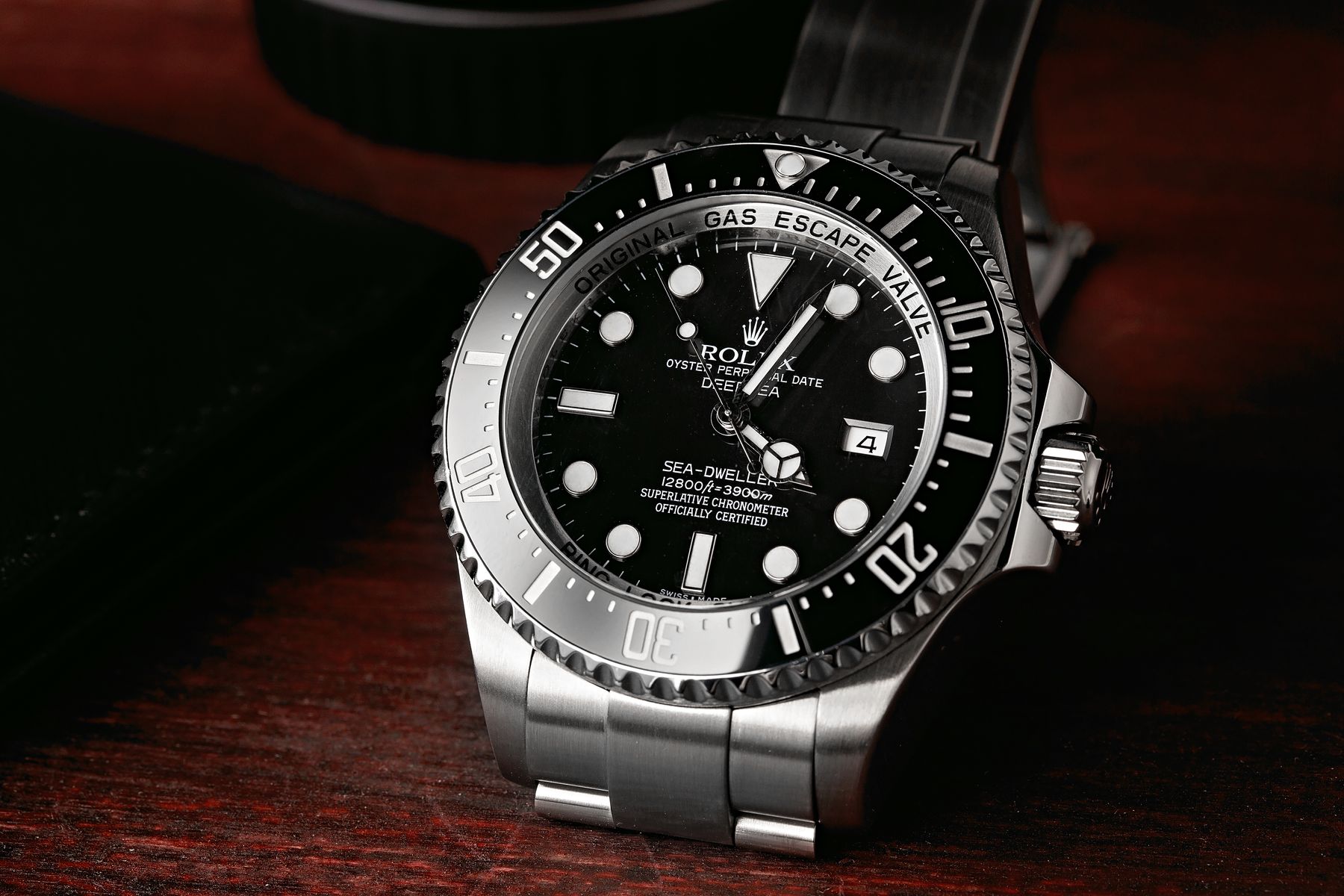 44mm Rolex Deepsea Sea-Dweller 116660 Black Dial