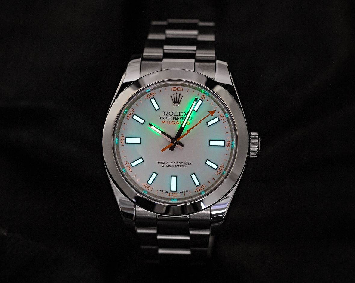 Rolex Chromalight vs Super-LuminNova White Milgauss 116400