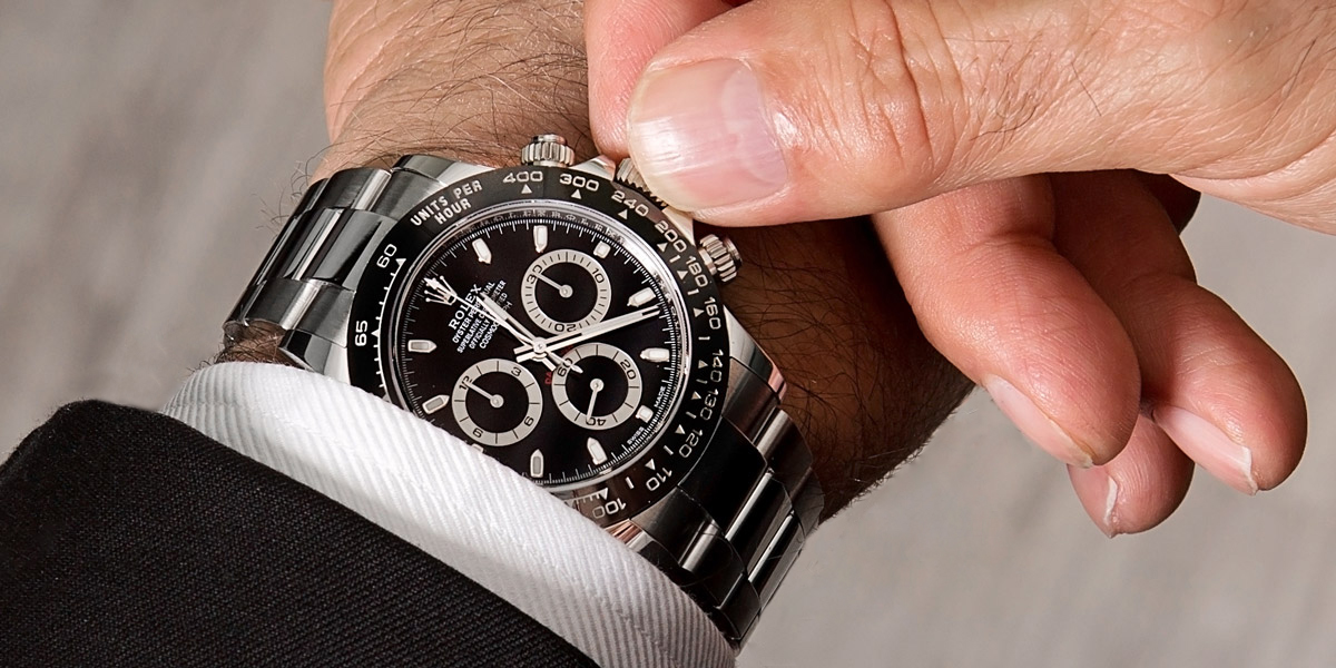 how to wind a rolex submariner