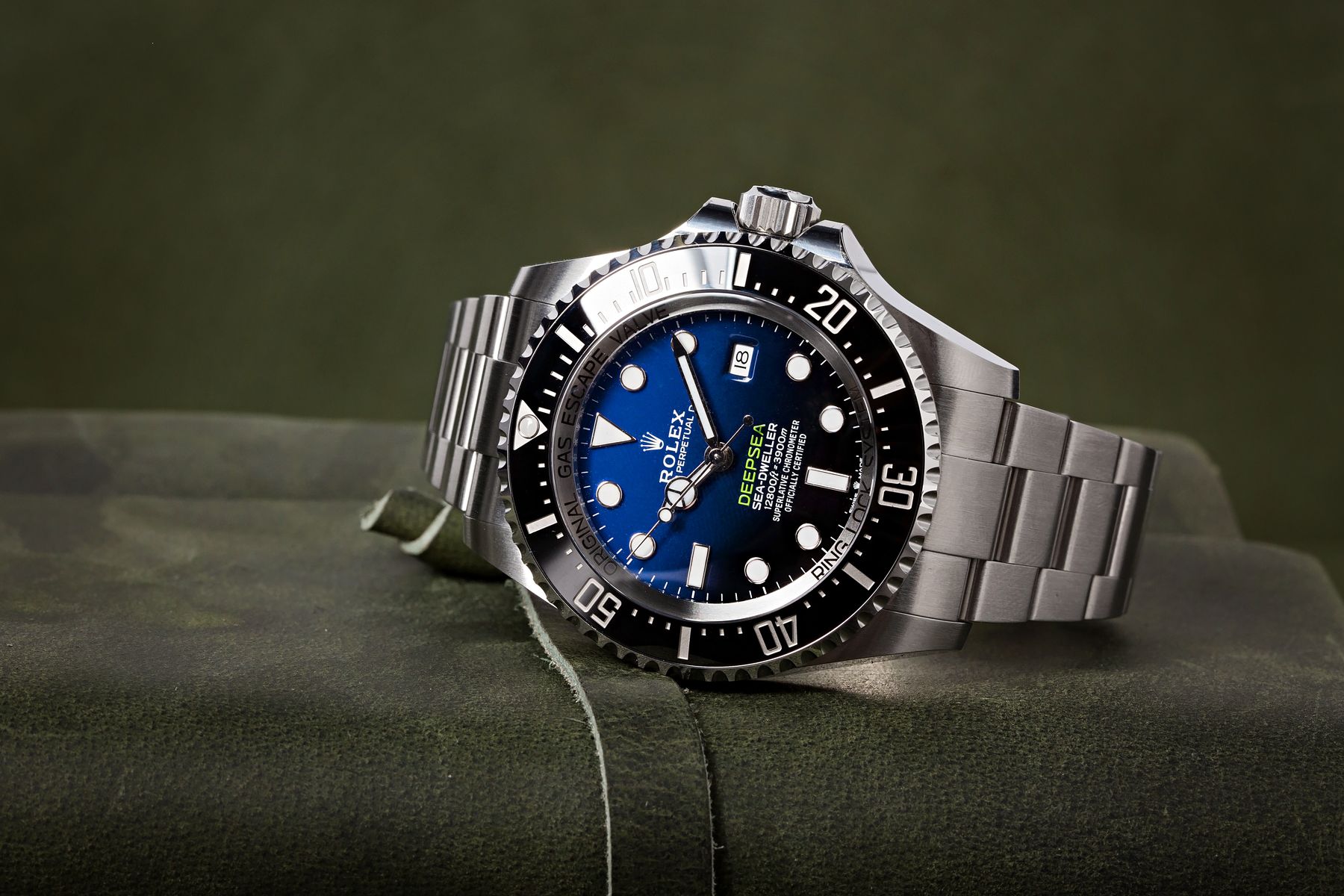 Rolex Deepsea Sea-Dweller ref. 126660 - D-Blue Dial Golf watches Rolex Deepsea Sea-Dweller 126660 D-Blue Dial James Cameron Tiger Woods