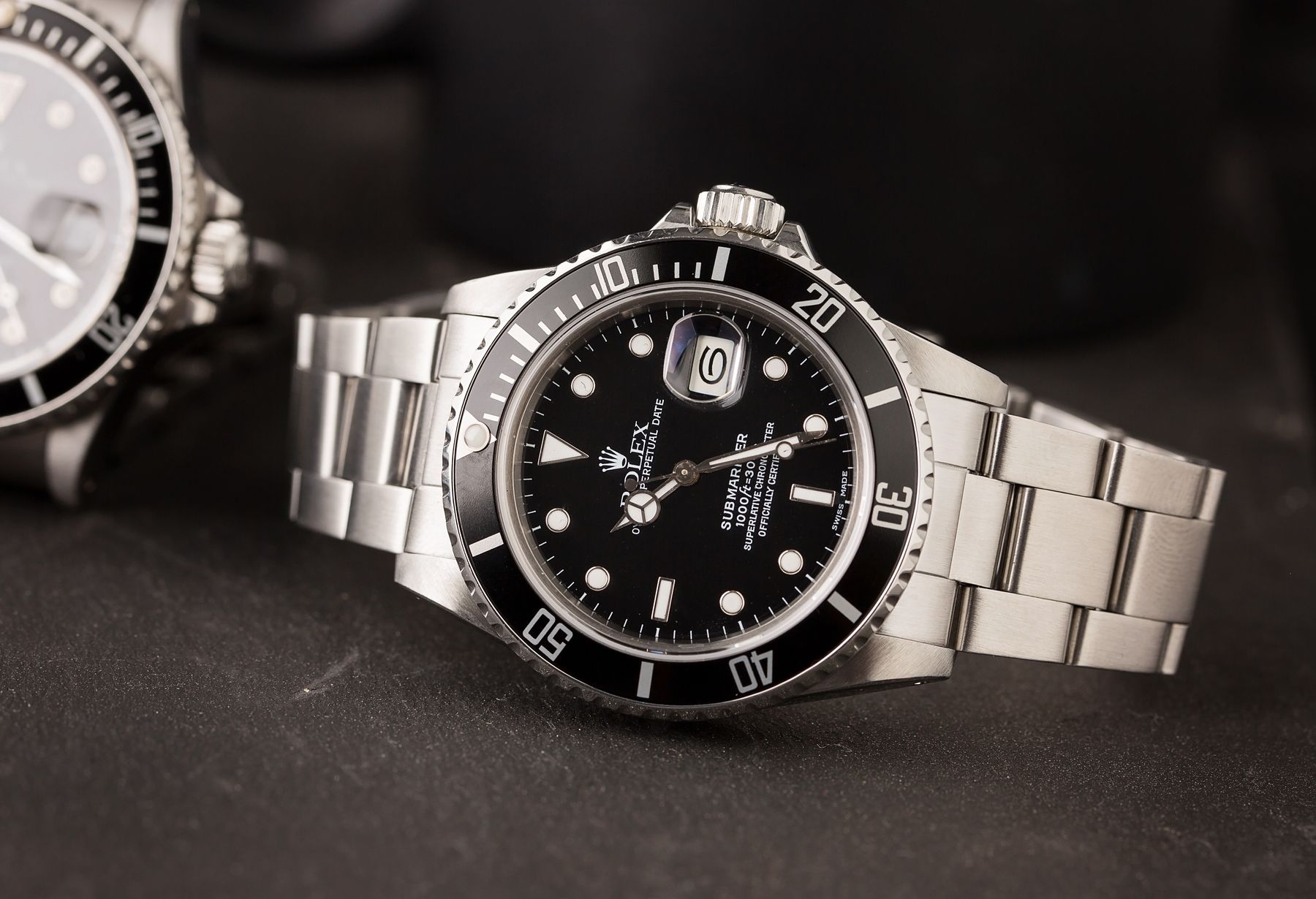 Rolex Submariner 16800 Glossy Dial White Gold Markers