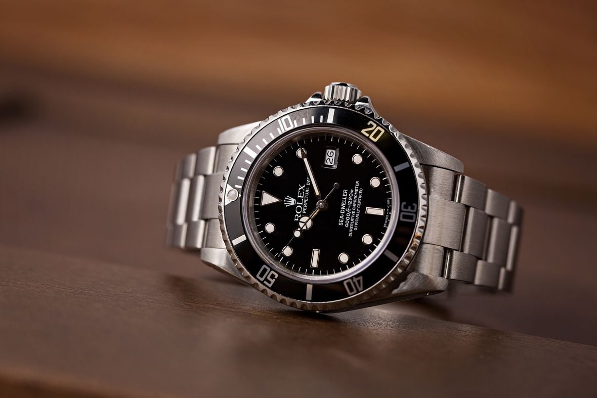 Rolex Triple Six Sea-Dweller 16660 Gloss Dial