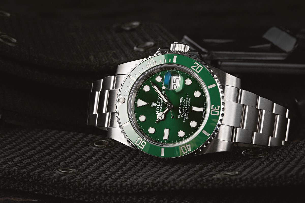 Rolex Submariner 114060 vs 116610