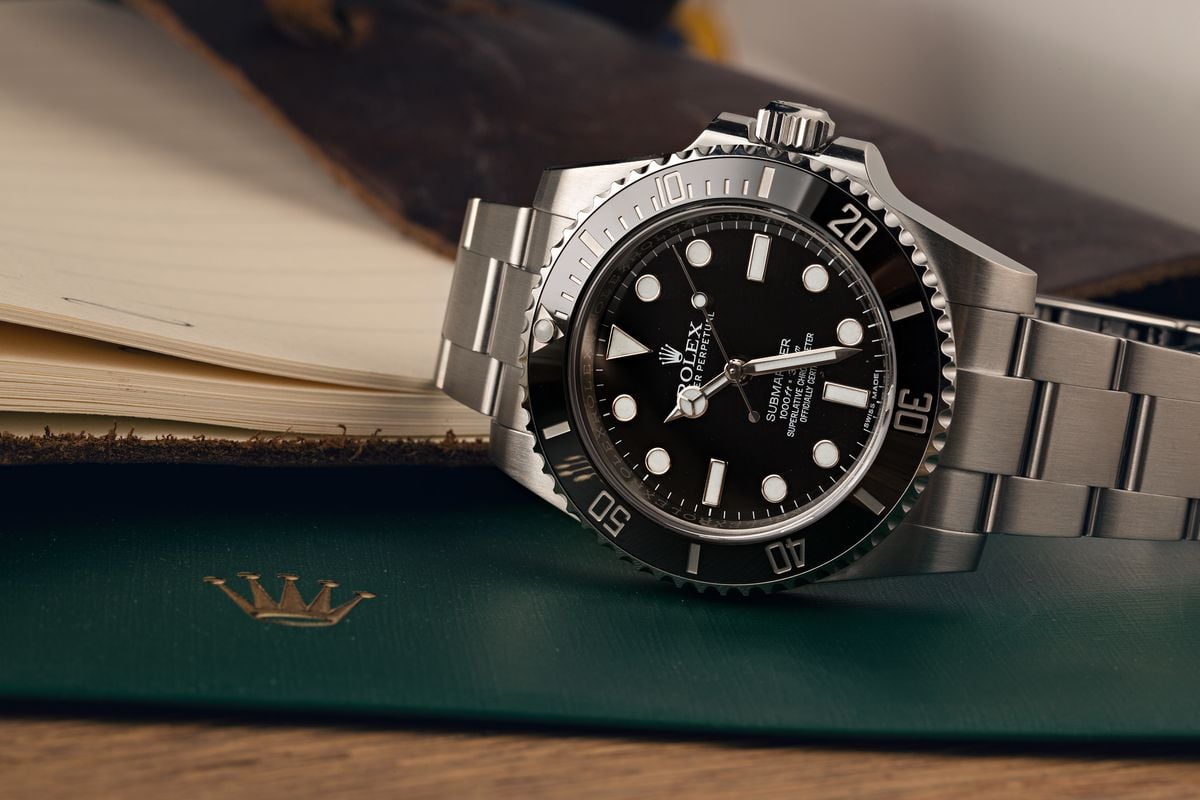 Rolex Submariner 114060 vs 116610