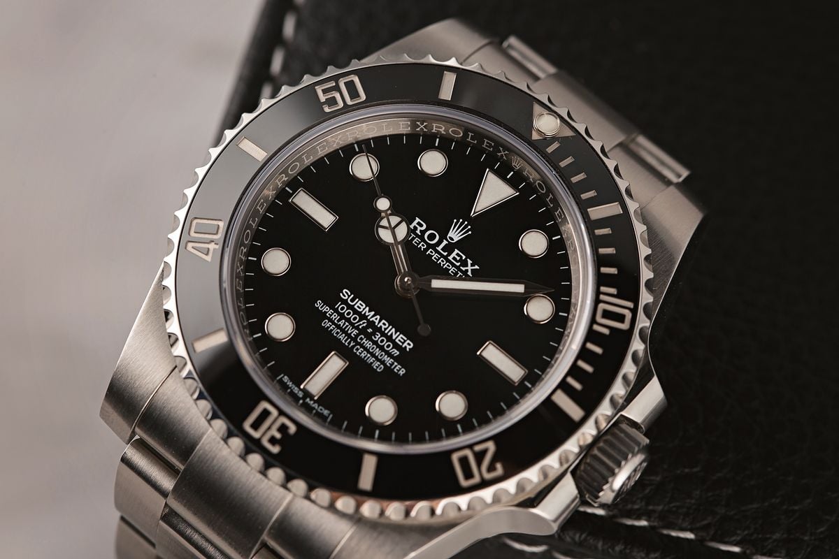 Rolex Submariner 114060 vs 116610