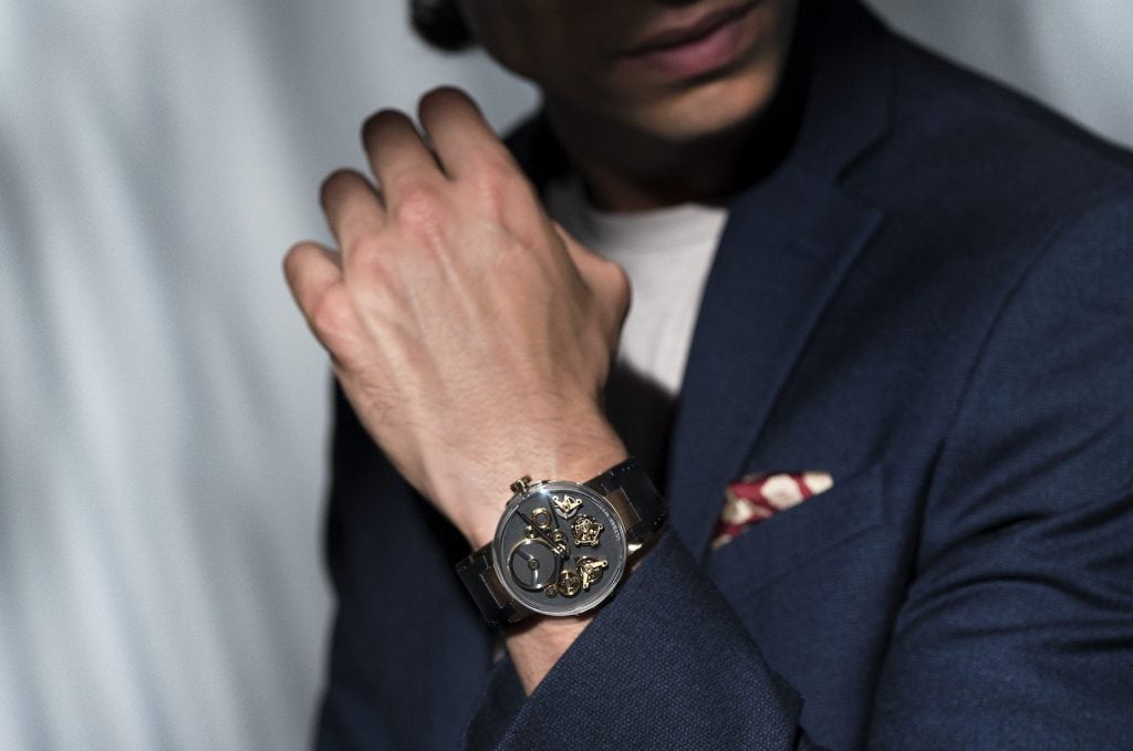 Ulysse Nardin Executive Free Wheel lifestyle shot