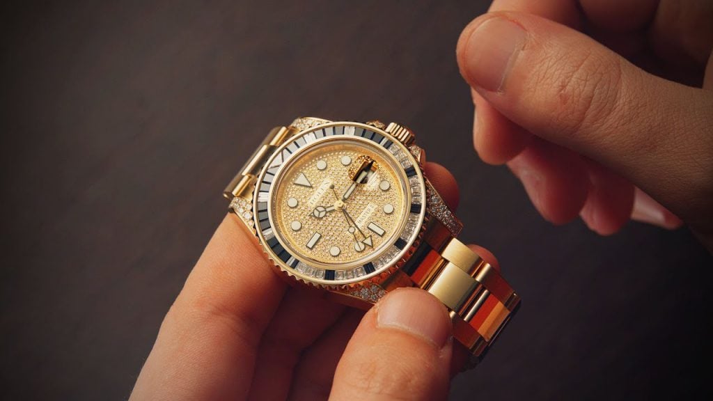 Wie Sie sehen, ist der Rolex GMT-Master II 116758SA eine sehr aufwendige Uhr