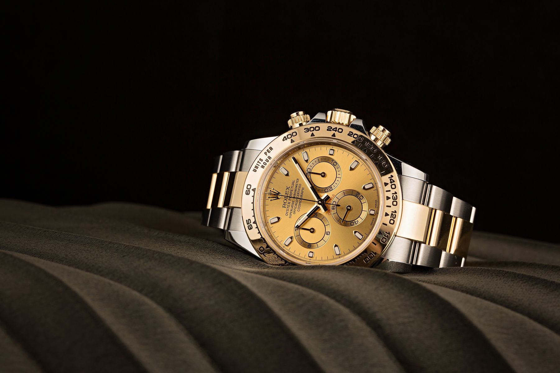 Rolex Daytona 116503 vs 116523 Comparison Stainless Steel and Yellow Gold
