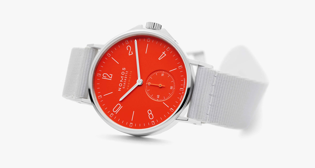 Nomos Ahoi Neomatik Siren Red NOMOS Ahoi Neomatik Siren Red