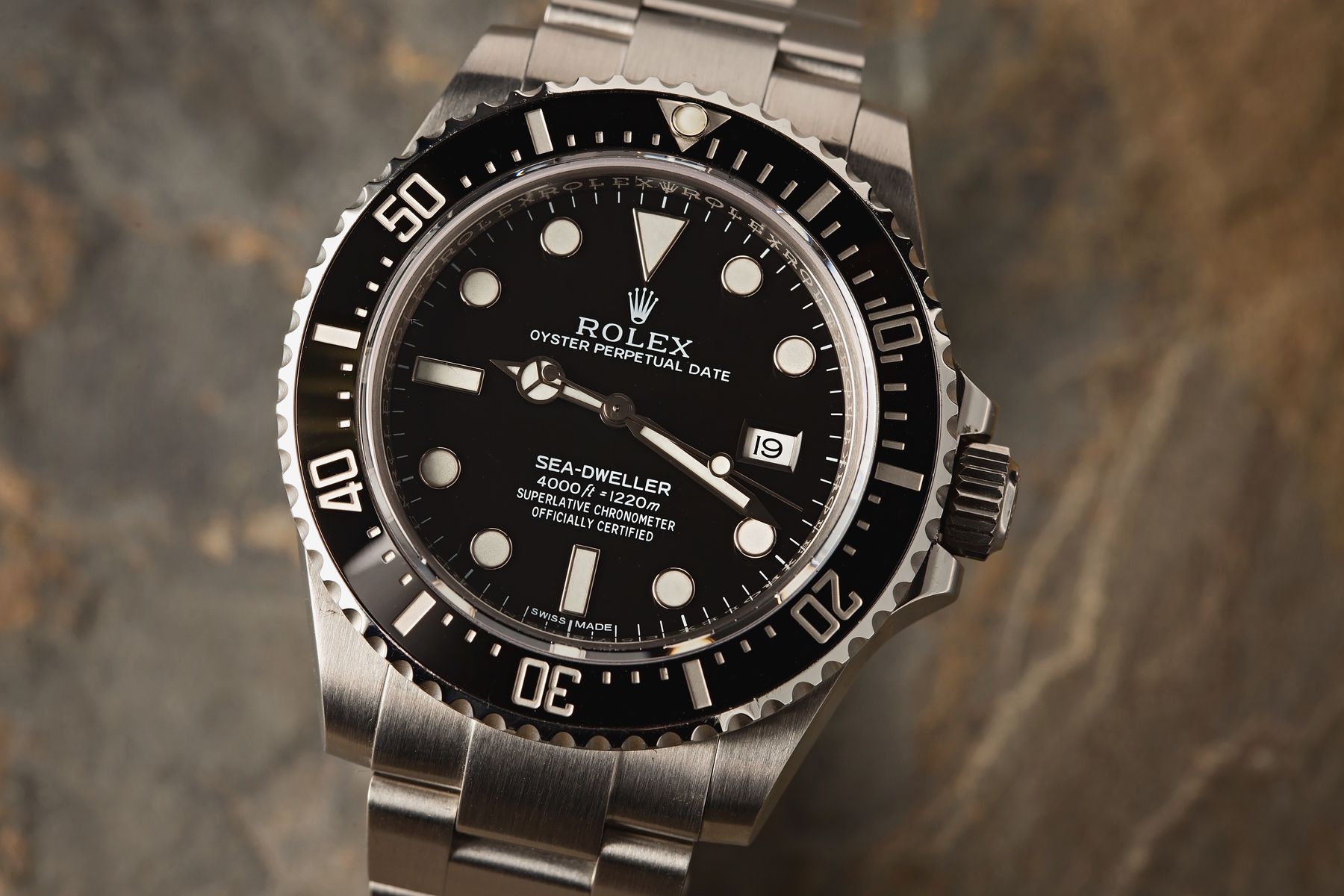 How Rotating Bezels Actually Work Rolex Sea-Dweller 116600 60-Minute Elapsed Time Bezel