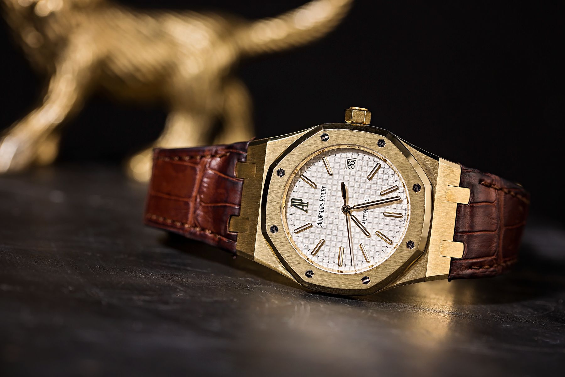 Audemars Piguet Royal Oak vs Royal Oak Offshore Gold Leather Strap