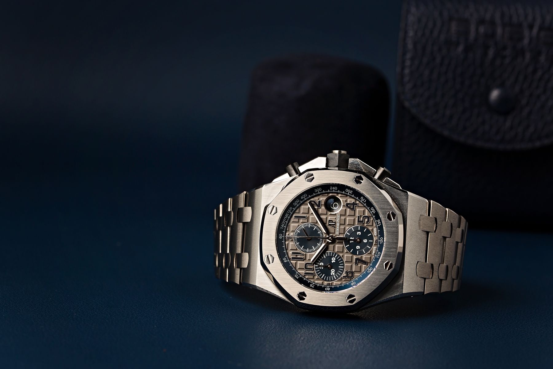 Audemars Piguet Royal Oak vs. Royal Oak Offshore - Bob's Watches