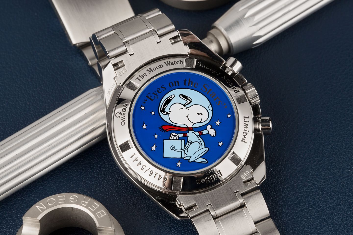 2003 omega speedmaster snoopy