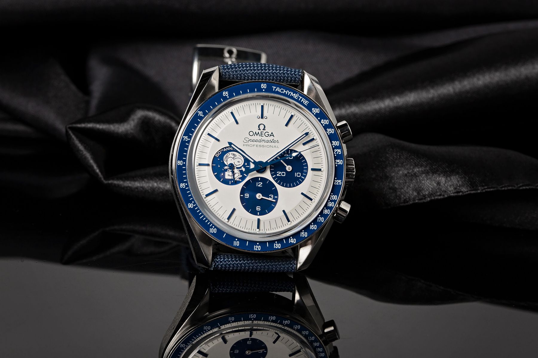 Omega Speedmaster Blue Silver Snoopy 