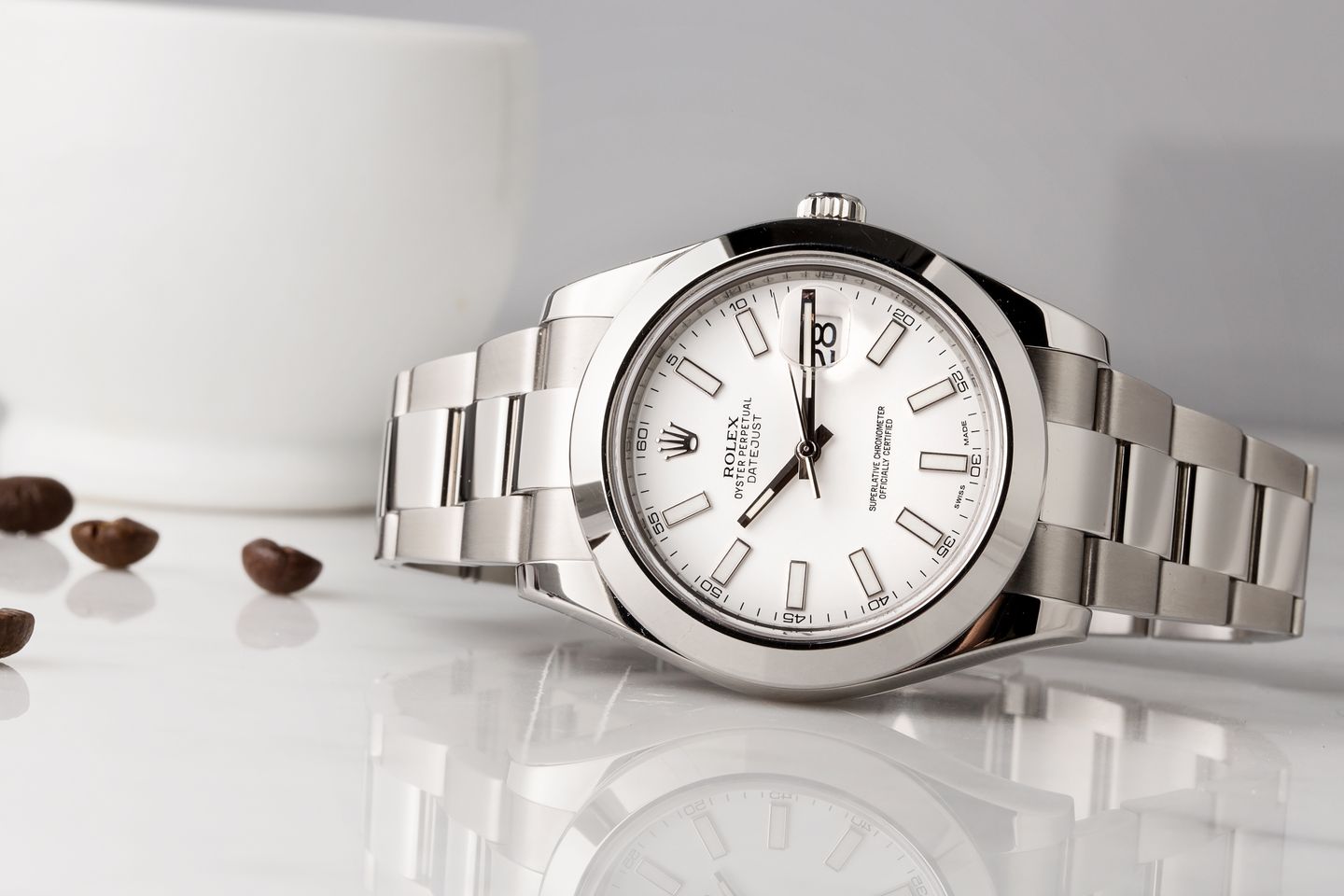 difference between datejust and datejust 2