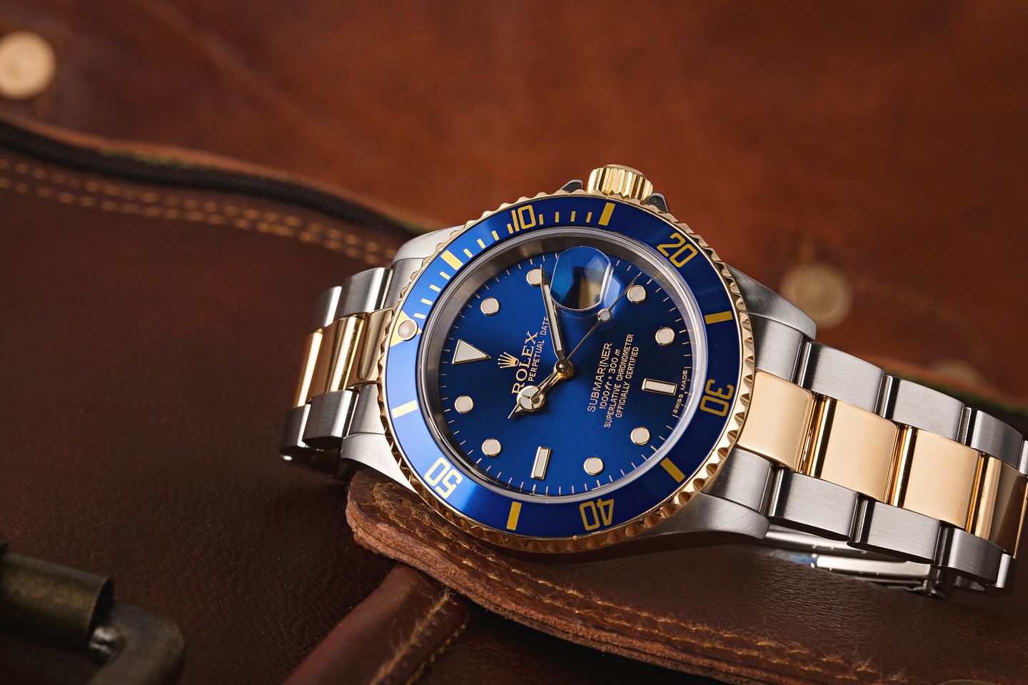 Rolex Submariner tham khảo. 16613 Rolex Submariner hai tông màu 16613
