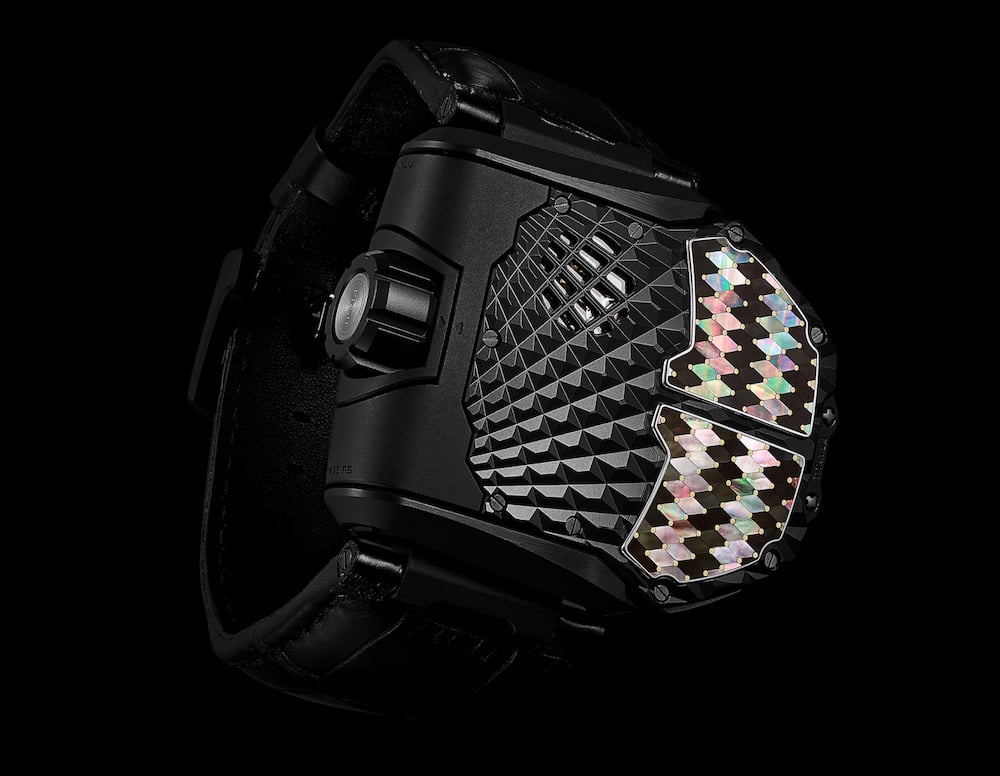  Urwerk UR-T8 Colibri Review