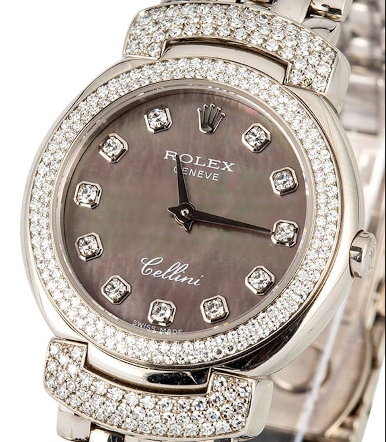 5 Women's Luxury Watches Worthy of Your Wedding Day - Bob  