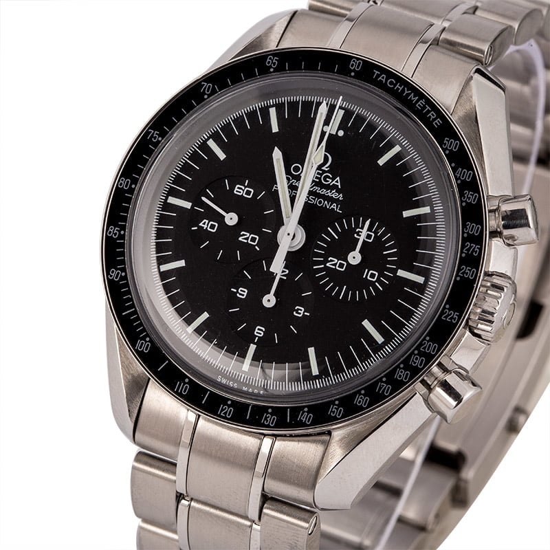 Omega Speedmaster Professional versus Speedmaster MKII