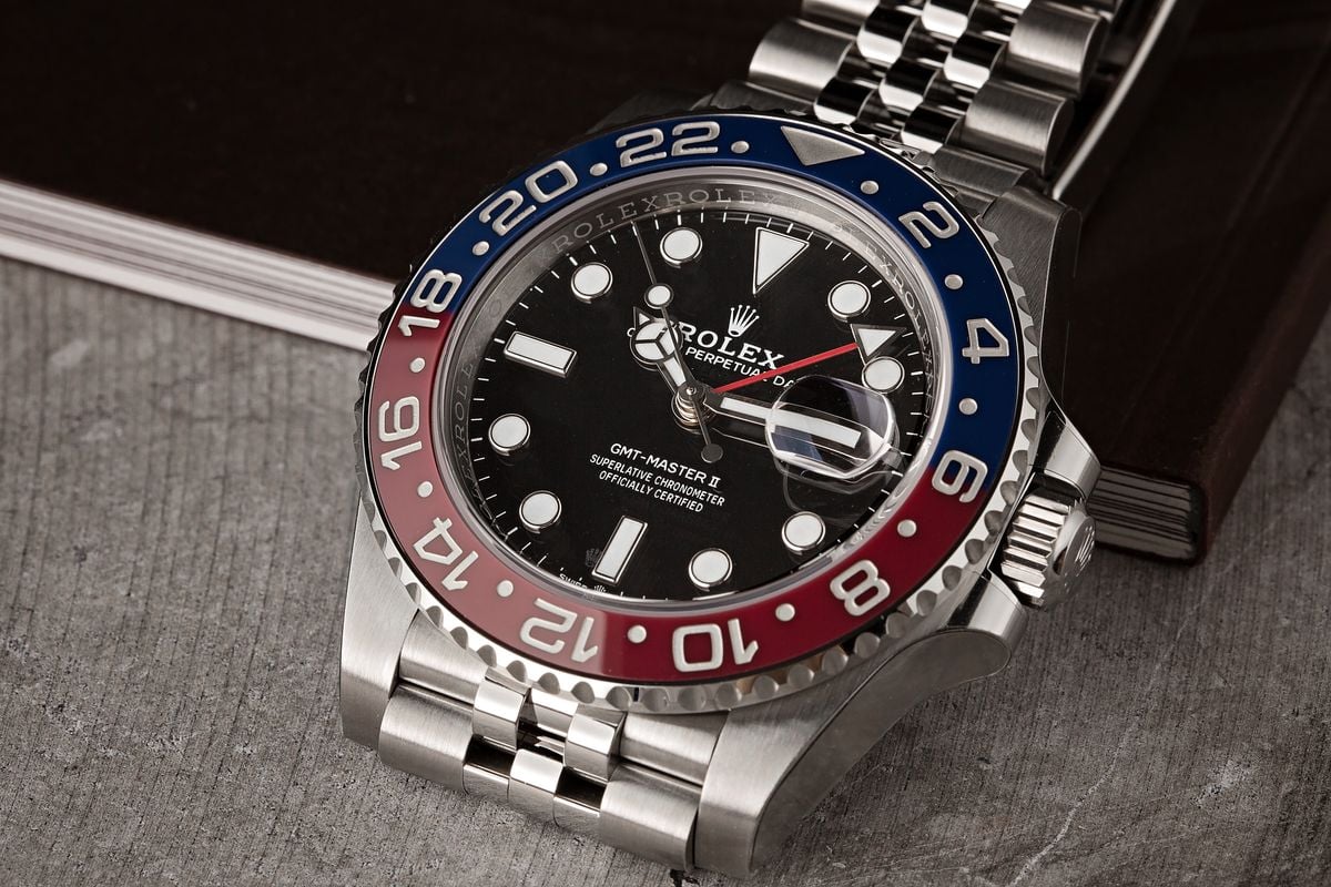 Rolex Watch Compare GMT-Master II vs Explorer II 126710 BLRO Ceramic Pepsi