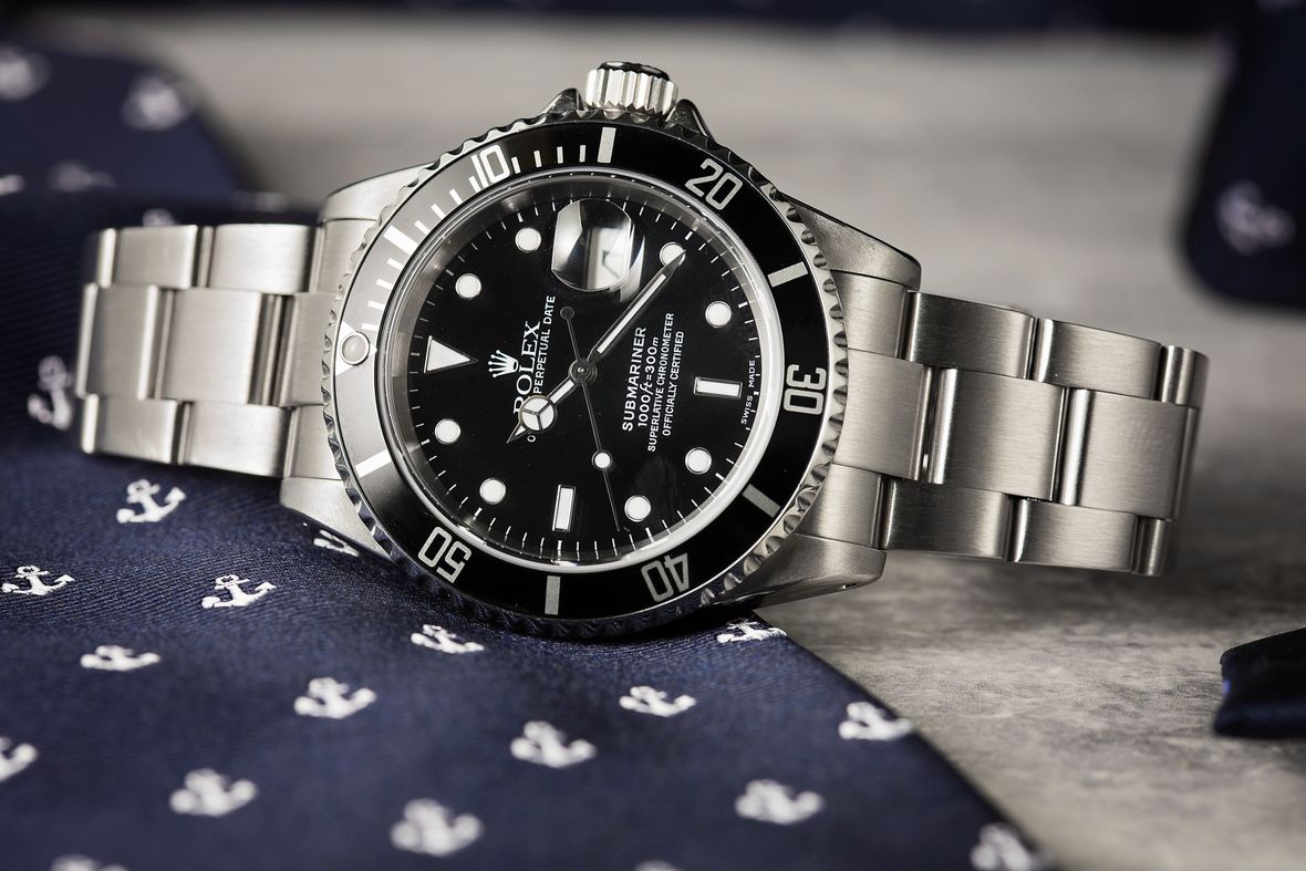 Rolex Submariner black reference 16610