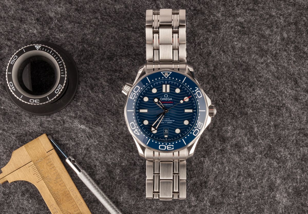 James Bond Omega Seamaster Diver 300M Blue Wave Dial Ceramic Bezel