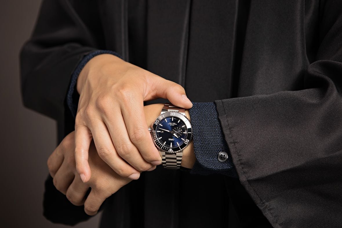 Oris Aquis Graduation Gift Oris Aquis Date Small Seconds