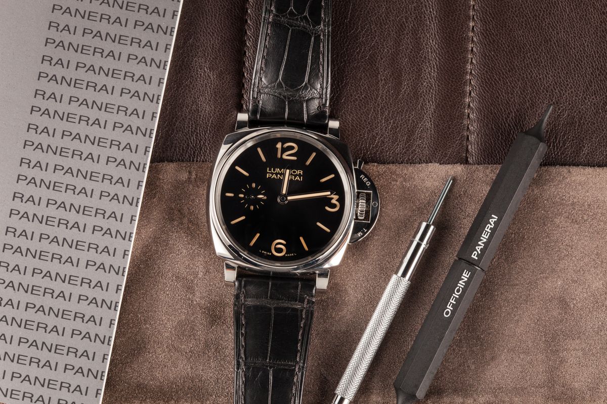 Best Men’s Dress Watch Buying Guide Panerai Luminor Due PAM00676