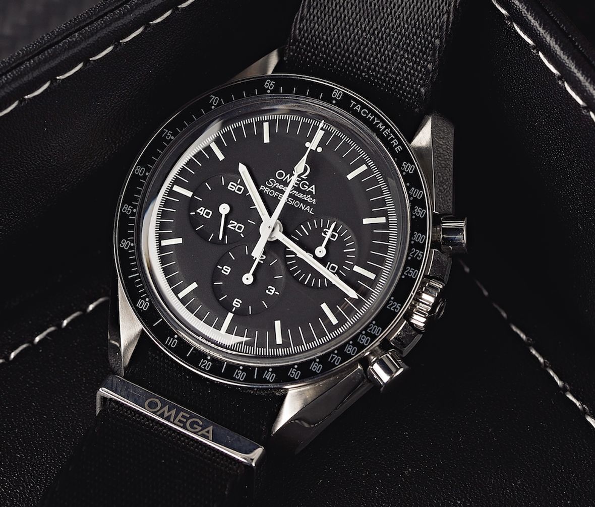 Omega Speedmaster Moonwatch Ultimate Buying Guide | Bob's Watches