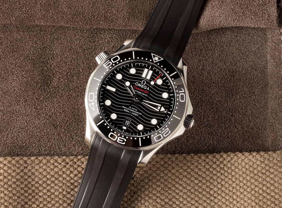 Best Luxury Watches Omega Seamaster Professional Diver 300M Black Dial James Bond