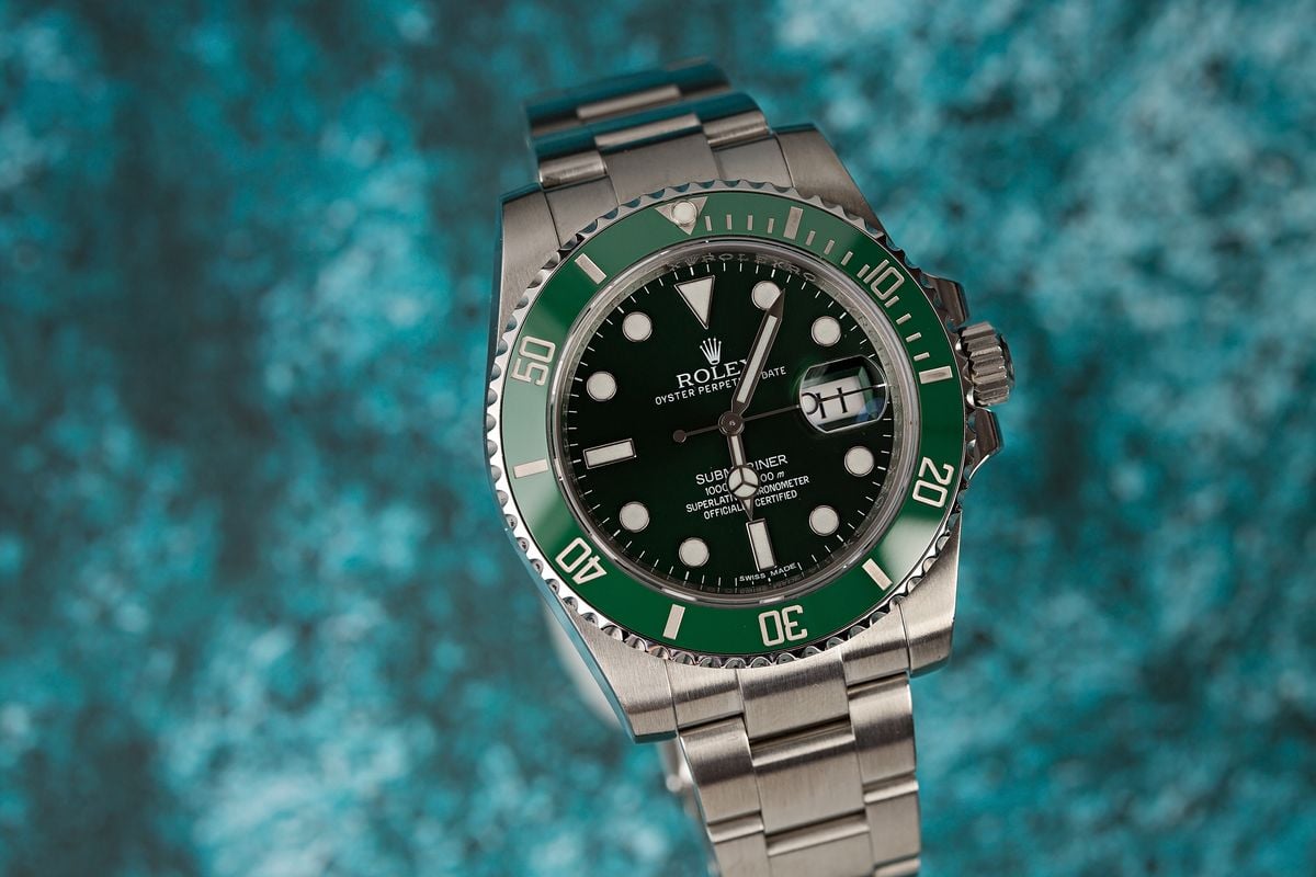 ROLEX SUBMARINER HULK 116610LV - Carr Watches