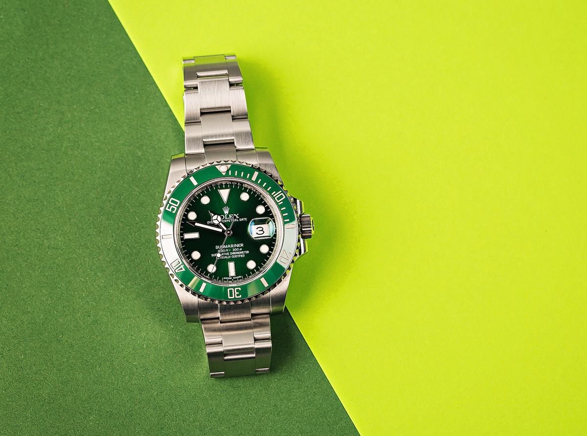 A Closer Look At The Rolex Hulk Submariner 116610LV - The Watch