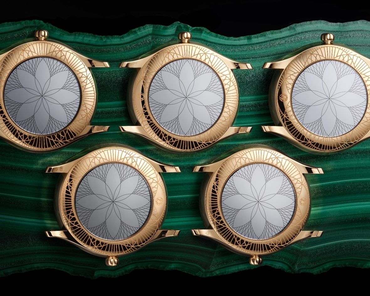 Omega De Ville Tresor Moonshine Gold Domed Malachite Dial Caseback