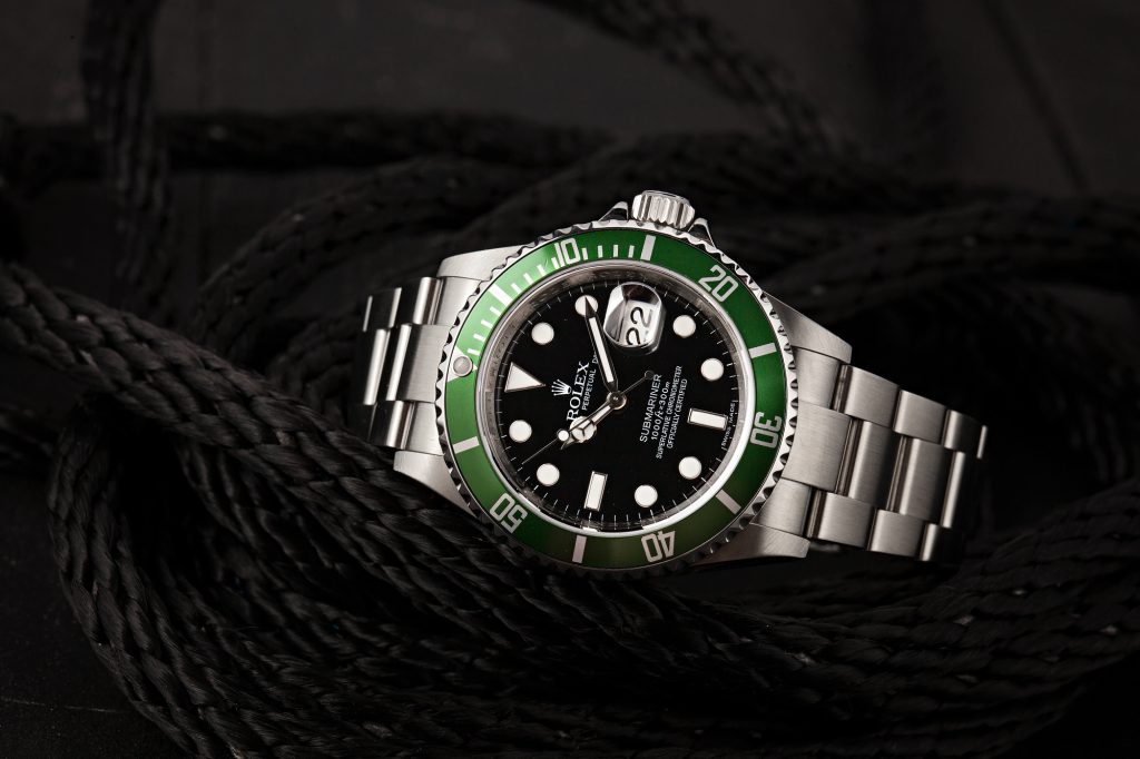 Omega Seamaster 300m vs Rolex Submariner Kermit 16610LV