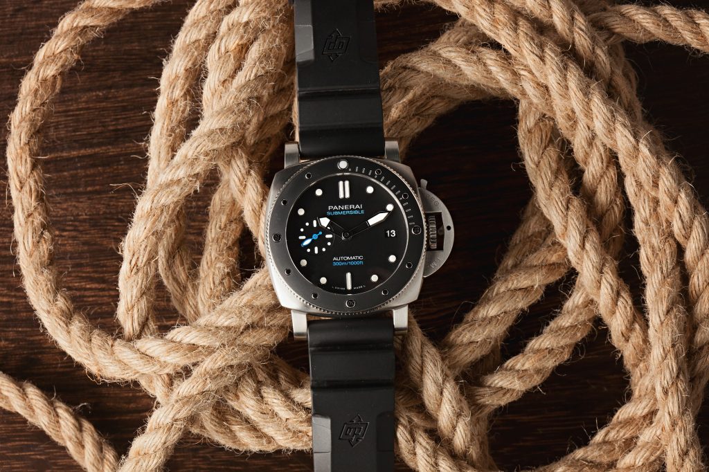 Panerai 42mm Buying Guide Submersible Dive Watch