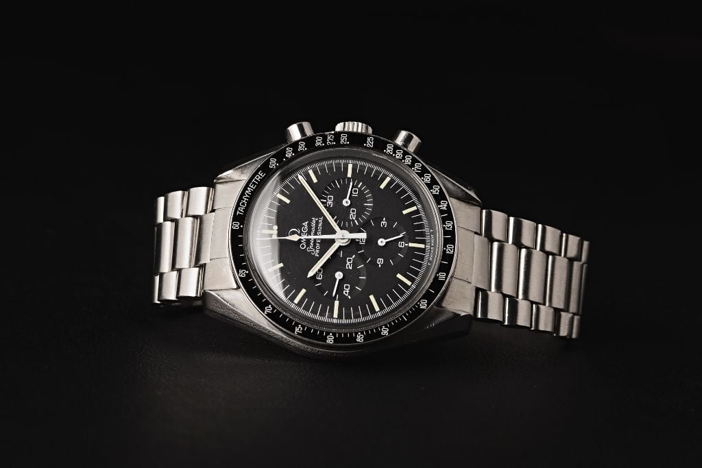 Longines vs Omega - Omega Speedmaster