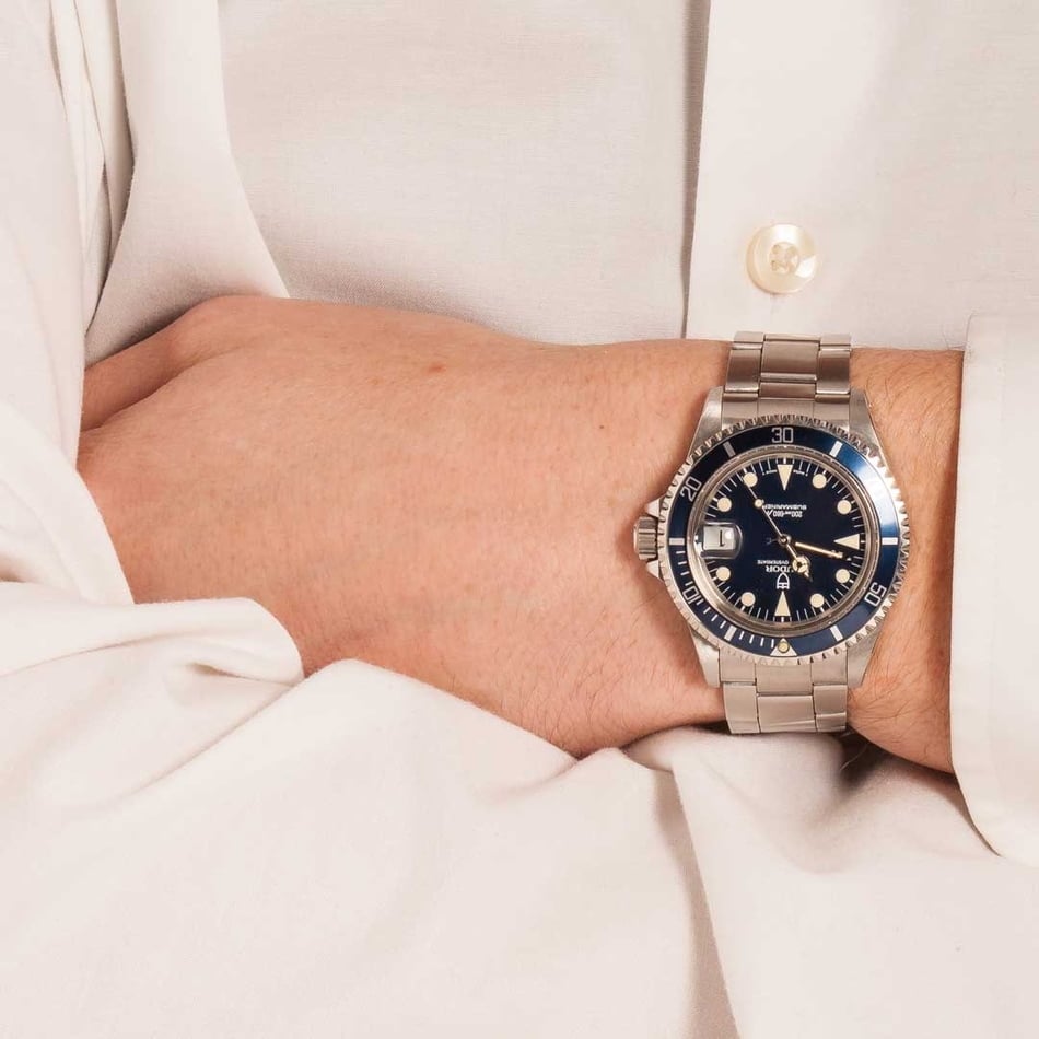 Buy Used Tudor Submariner 79090 Bob s Watches Sku 147631