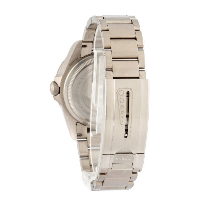 Pelagos 25600tn deals